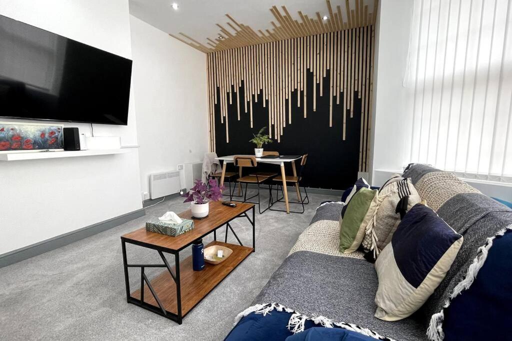 Luxury 2 Bed Duplex Apartment By Yo Room! - Leicester City- Free Parking Eksteriør billede