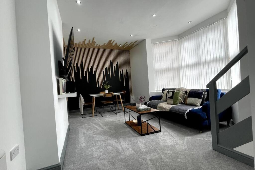 Luxury 2 Bed Duplex Apartment By Yo Room! - Leicester City- Free Parking Eksteriør billede