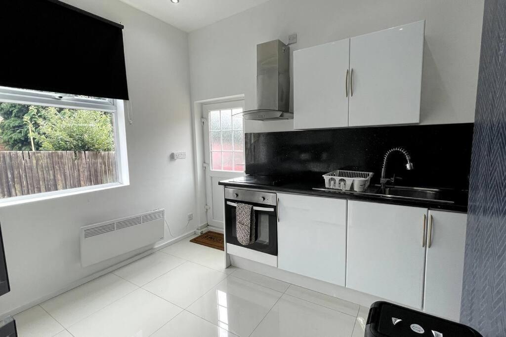 Luxury 2 Bed Duplex Apartment By Yo Room! - Leicester City- Free Parking Eksteriør billede